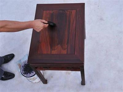 木器家具涂刷木器漆的作用是什么？