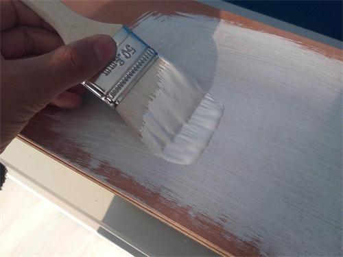 家具木器漆漆膜起皱原因及预防措施_木器漆|大荷水性漆